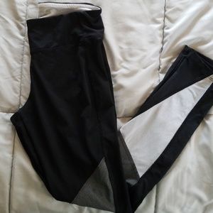 Color blocked leggings